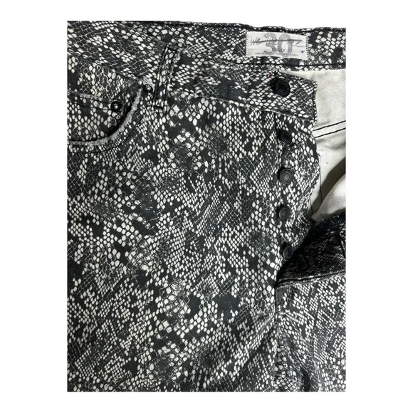 We The Free animal print cropped distressed denim pant sz 30 buttonfly j… - Picture 3 of 8